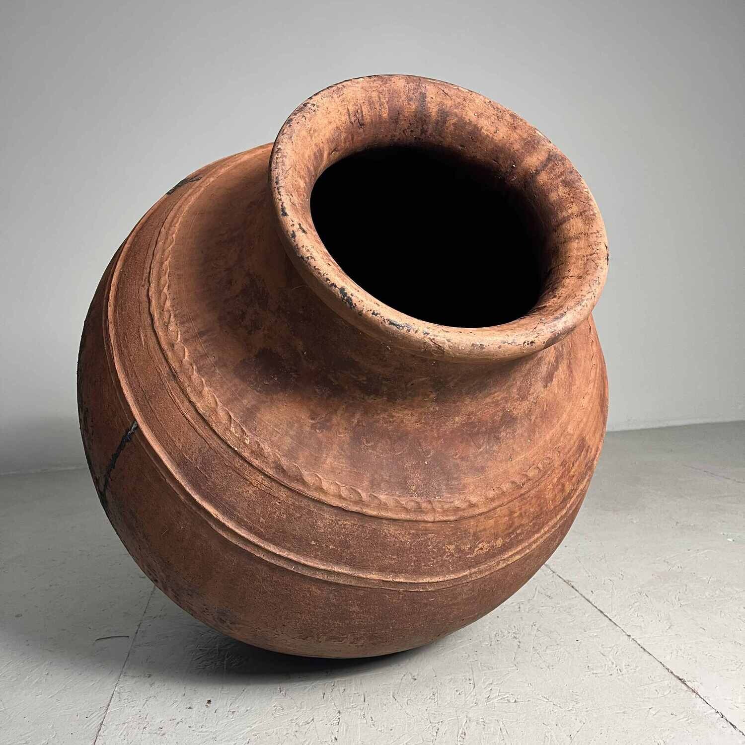 Oude Terracotta Olijfkruik Portugal