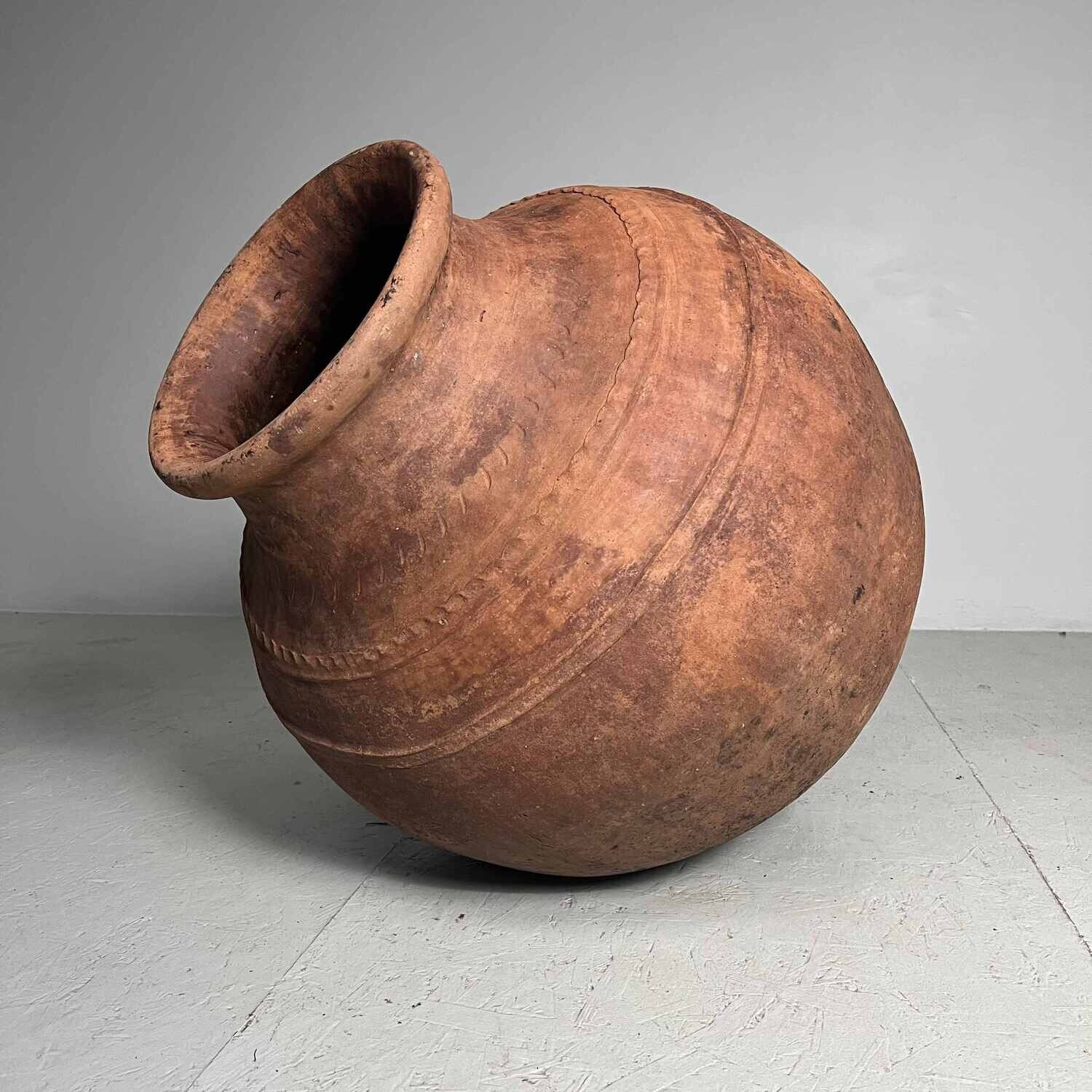 Oude Terracotta Olijfkruik Portugal