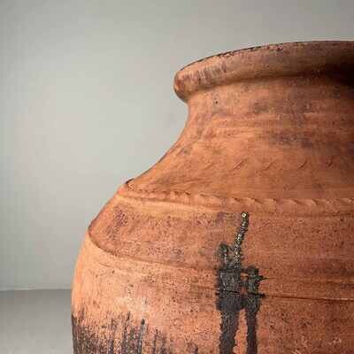 Oude Terracotta Olijfkruik Portugal