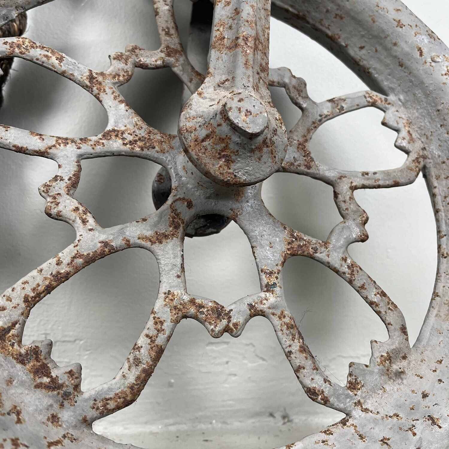 Metalen Antieke Katrol met Touw, Japan, 1890