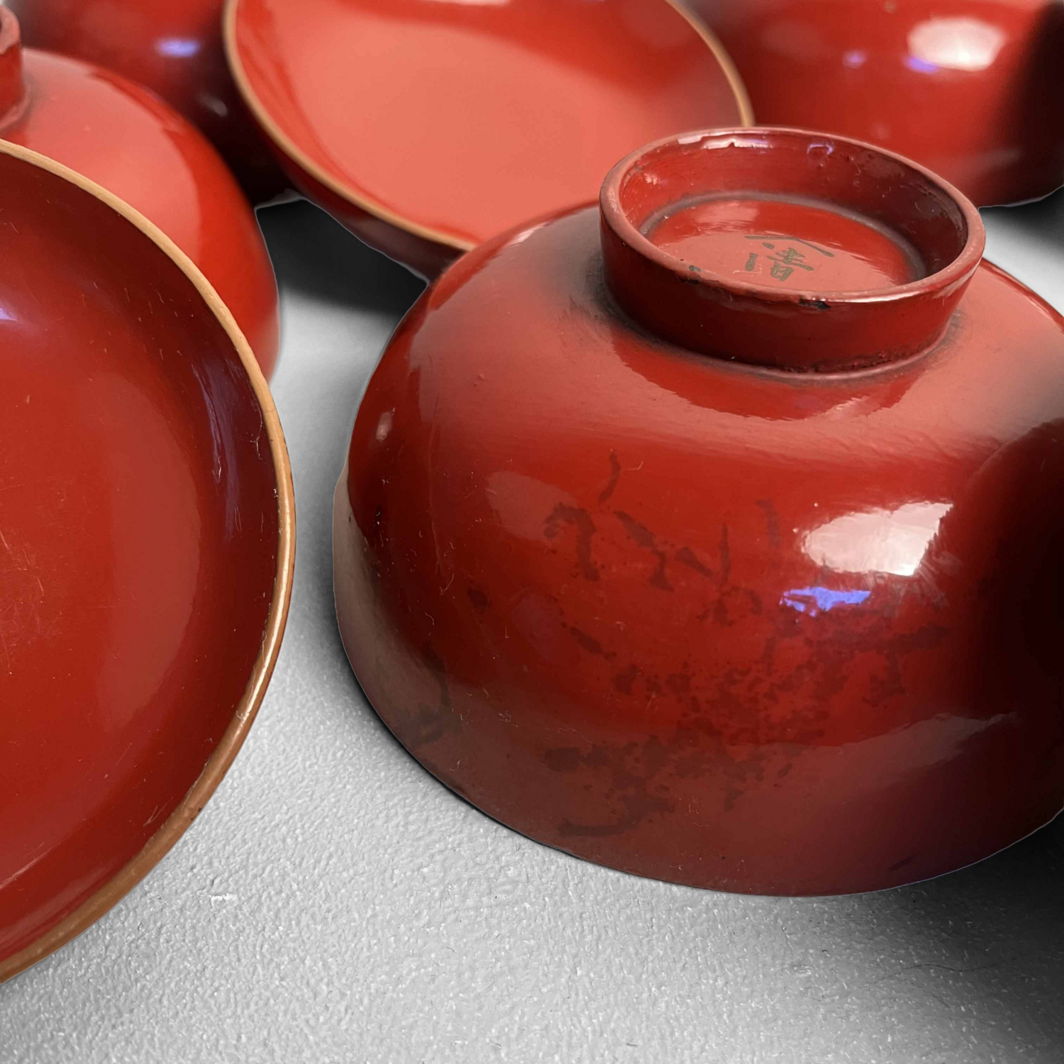 Urushi Maki-e Set van 4 Rijstkommen Japan (1912-1926)