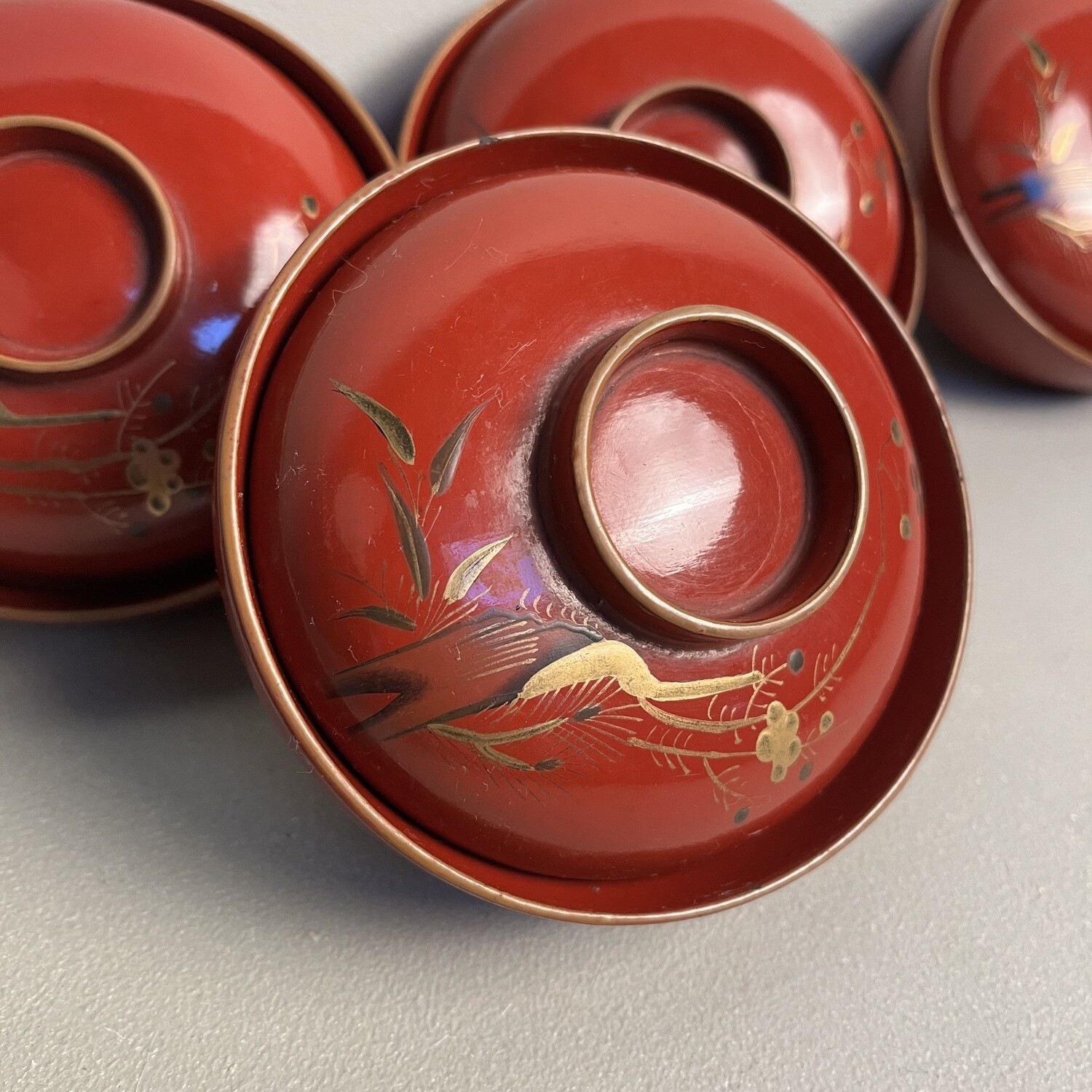 Urushi Maki-e Set van 4 Rijstkommen Japan (1912-1926)