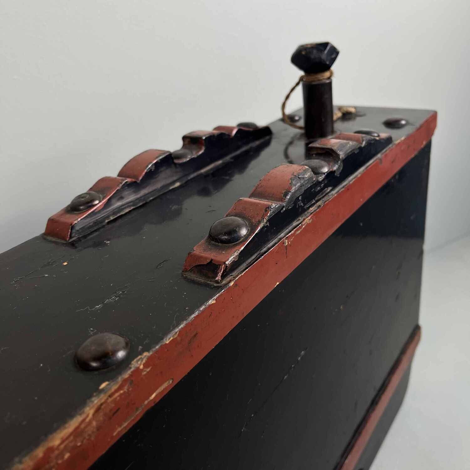 Sake Finger Barrel Sashidaru Japan (1603-1868)