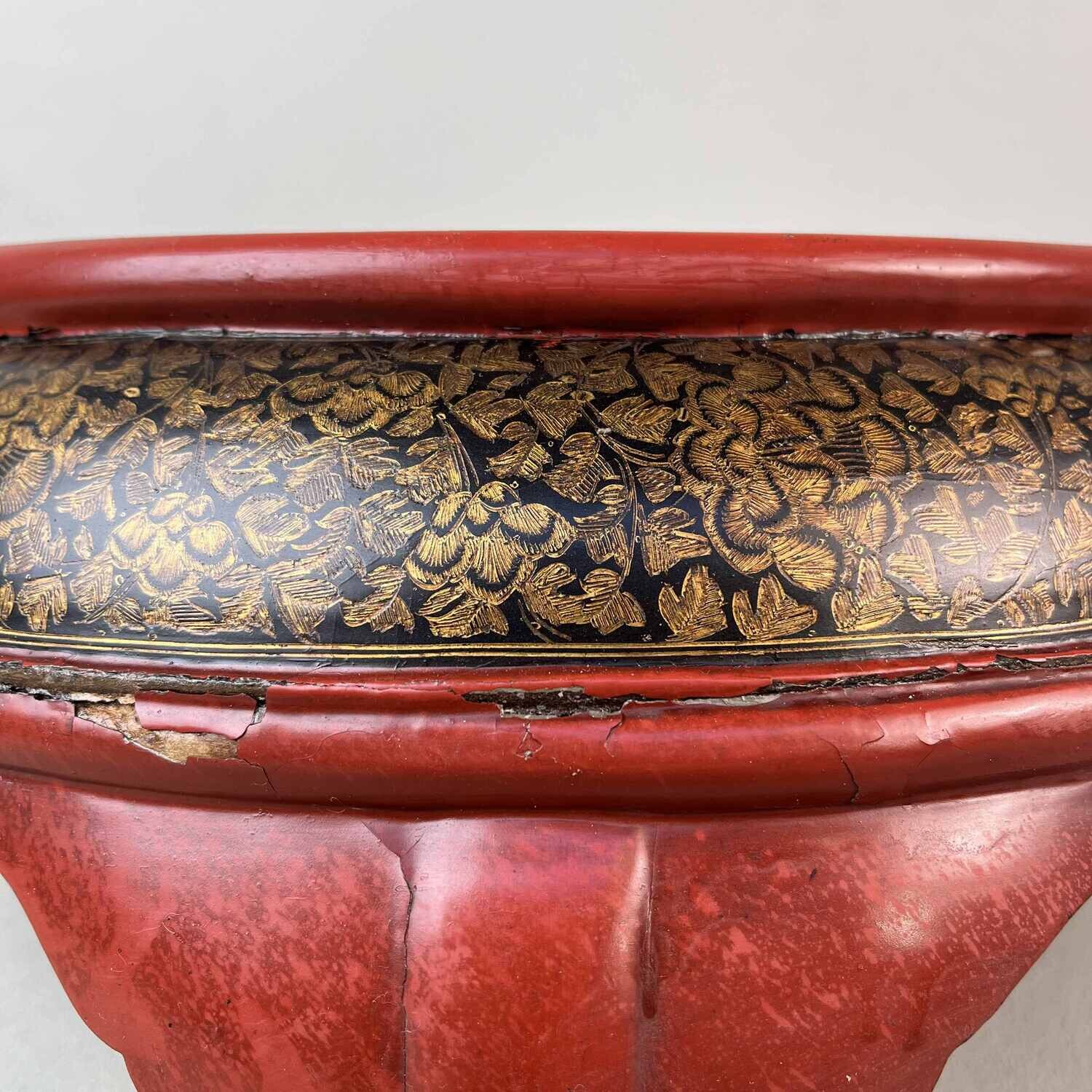 Japanese Lacquered Display Edo period (19th Century)