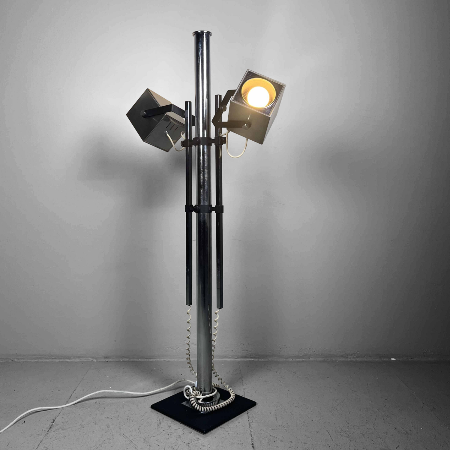 Adjustable Mid Century Floor Lamp by Pat Hoffman for Lucitalia, 70s