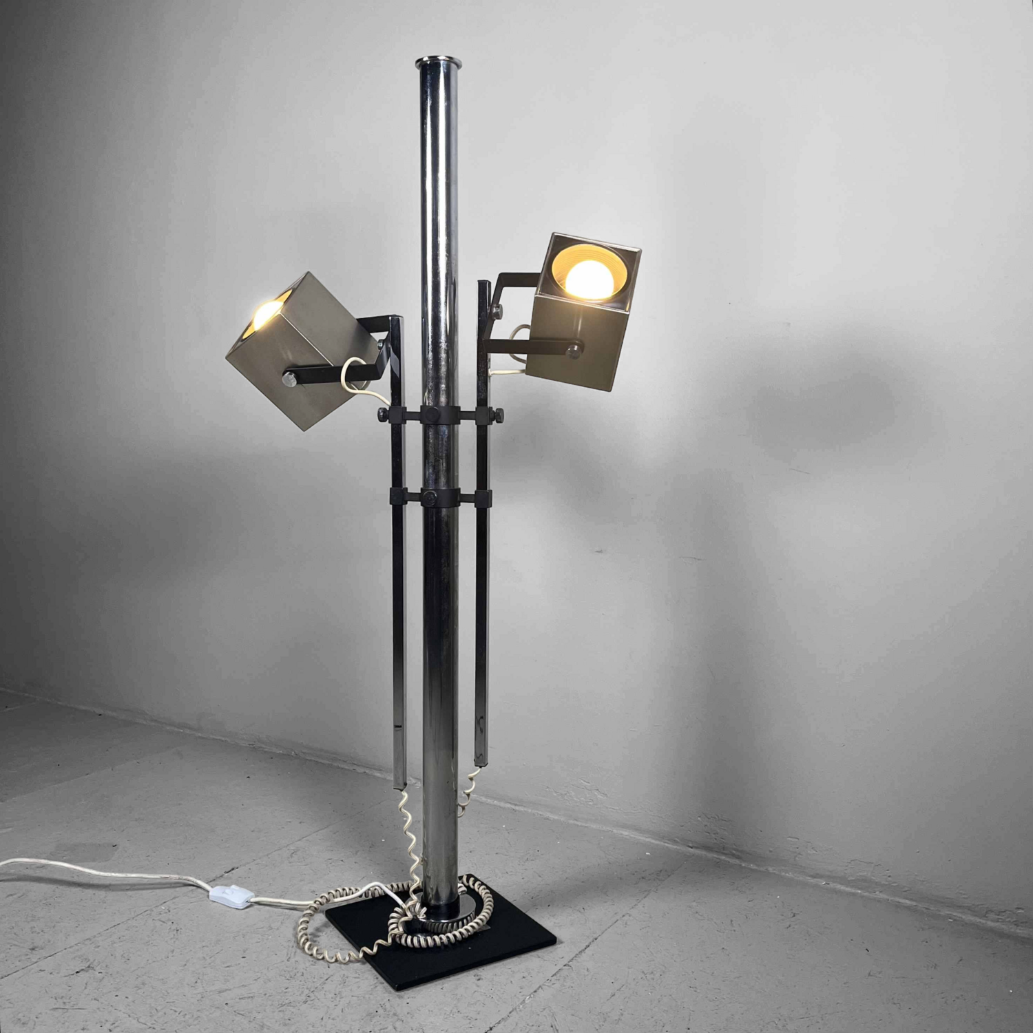 Adjustable Mid Century Floor Lamp by Pat Hoffman for Lucitalia, 70s