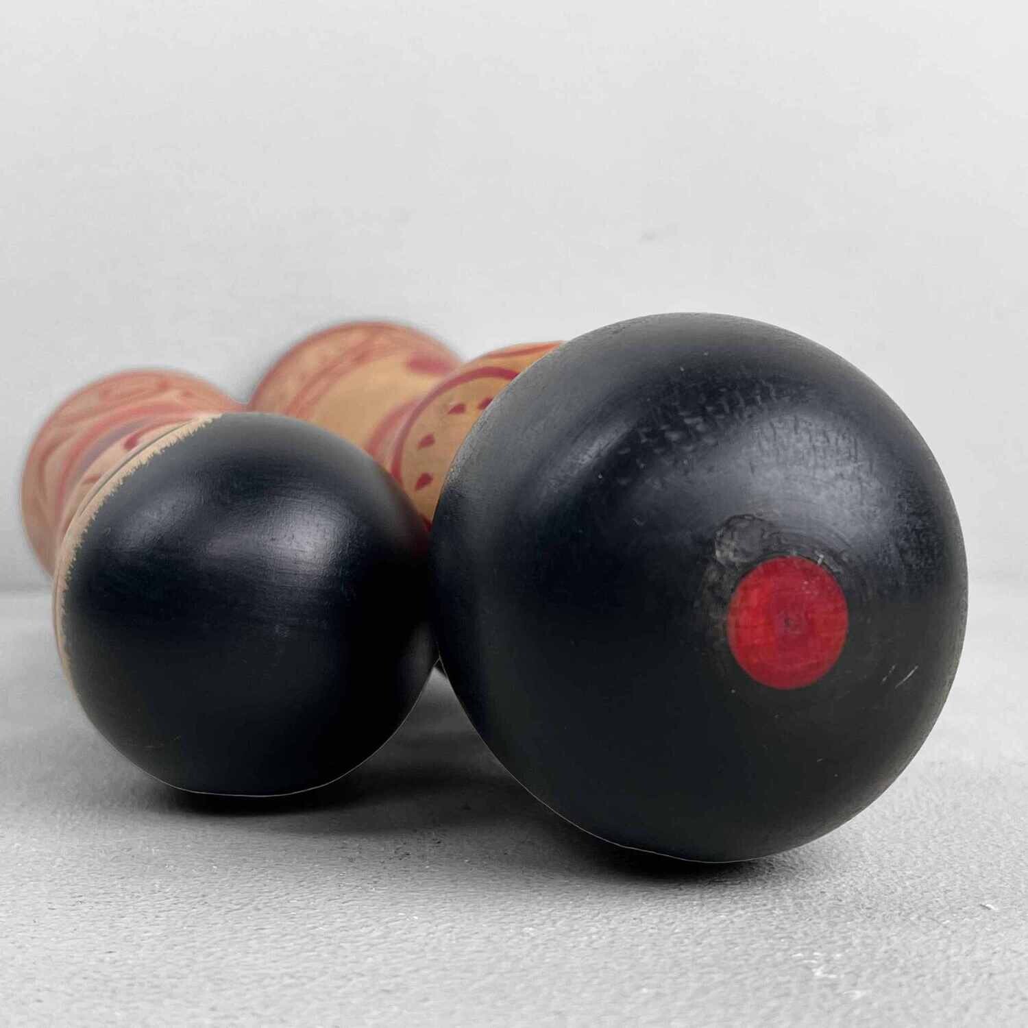 Tsugaru family vintage dento kokeshi by Okuse Tetsunori and Mauri Senzo RARE