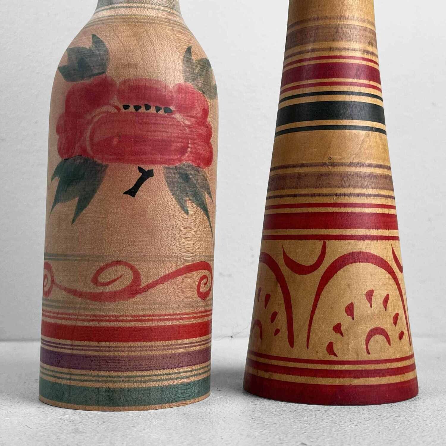 Tsugaru familie dento vintage kokeshi door Abo Muchihide en Okuse Tetsunori