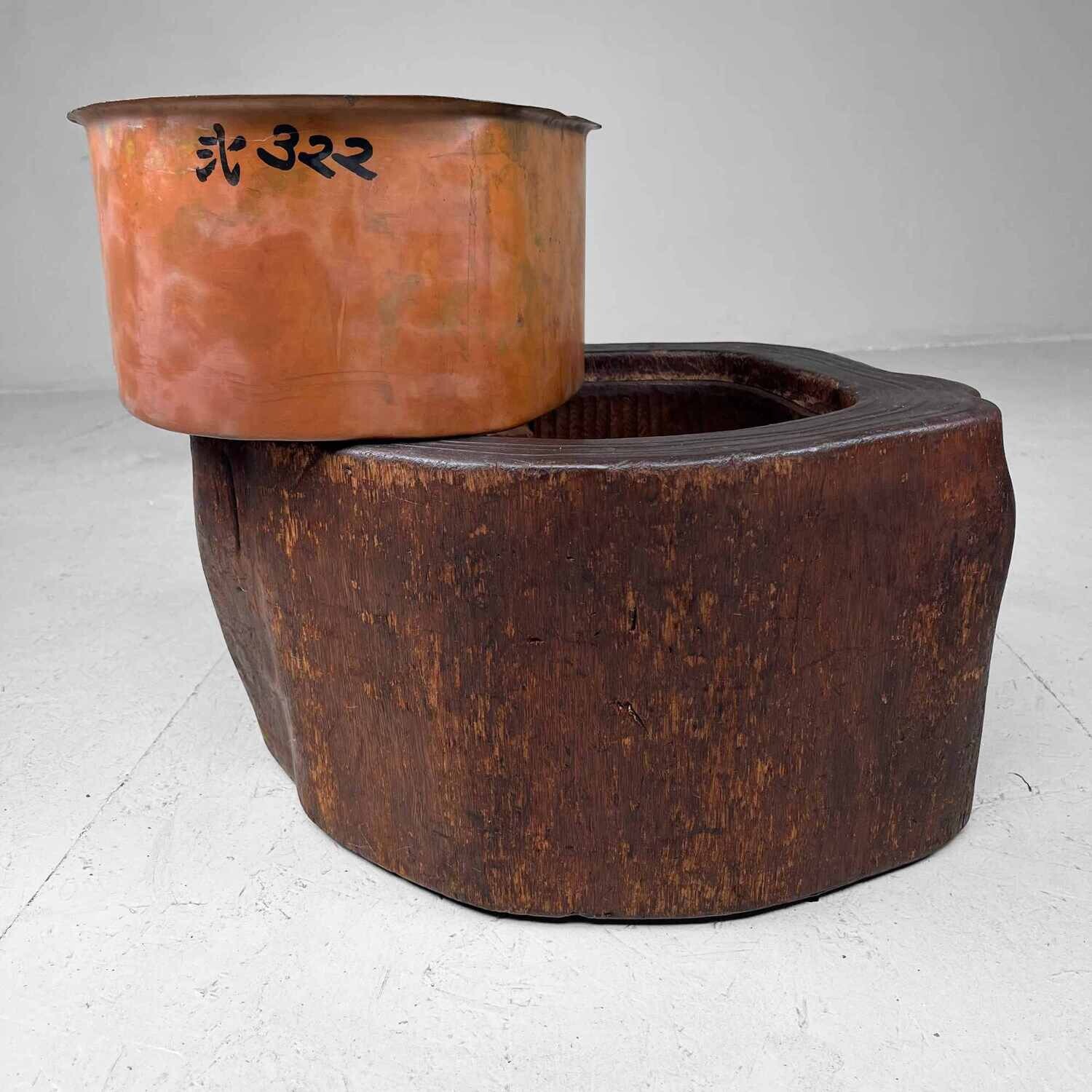 Tree trunk Hibachi - Wood, Copper - Japan - Meiji period (1868-1912)