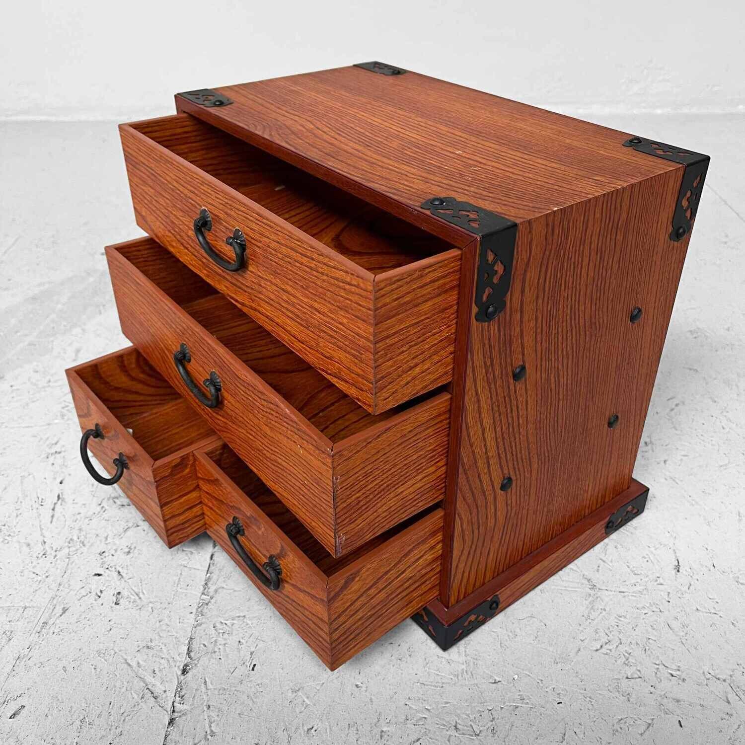 Haribako, Japans Ladekastje, jaren '90.