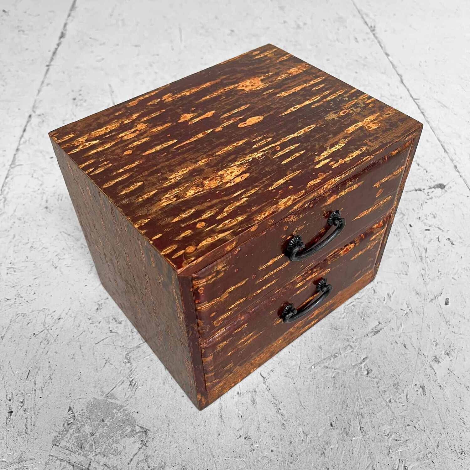 Japans Naaikistje Haribako (1920)