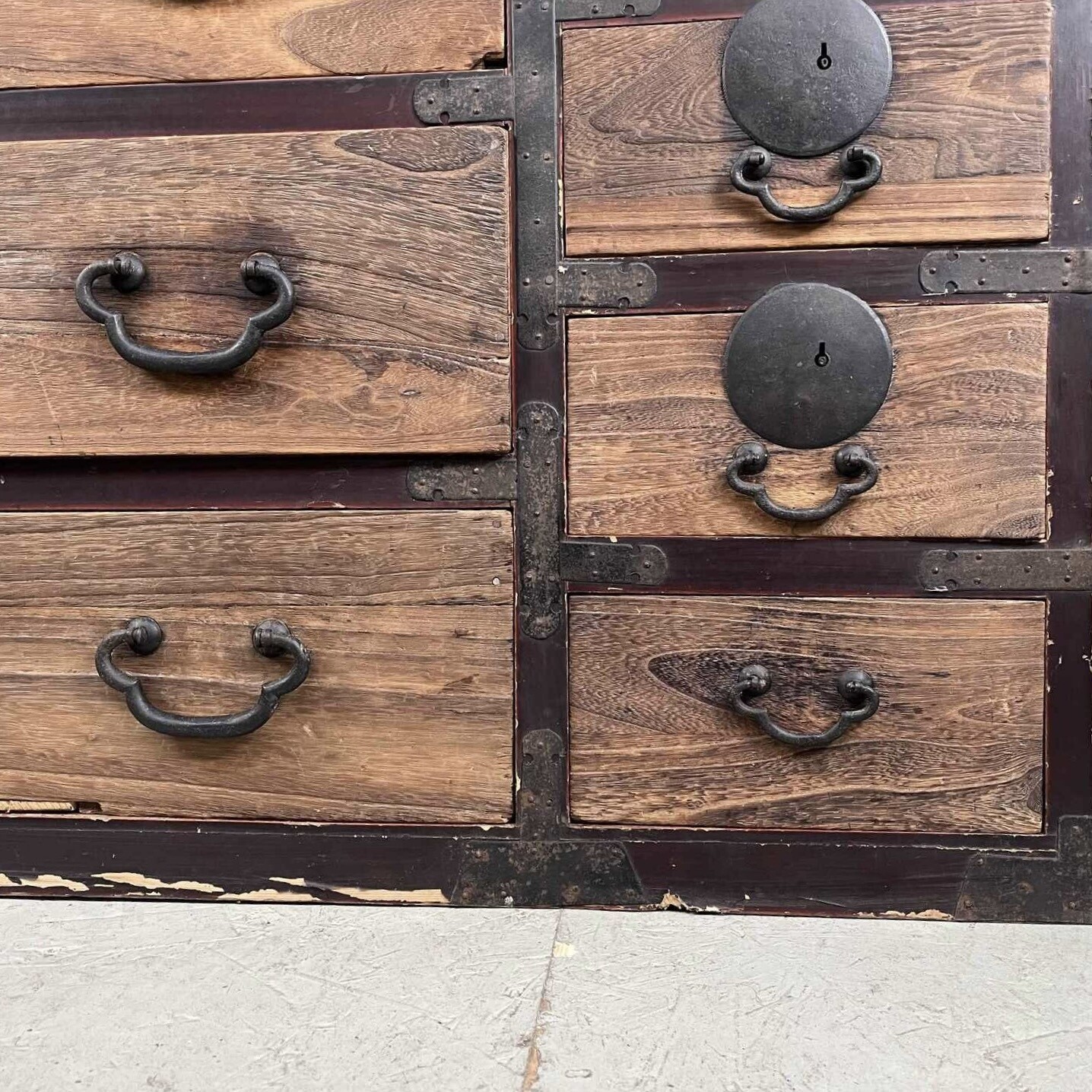 Traditionele Japanse Kimono Ladekast, Taishō-periode. Traditionele Japanse Kimono Ladekast, Taishō-periode.