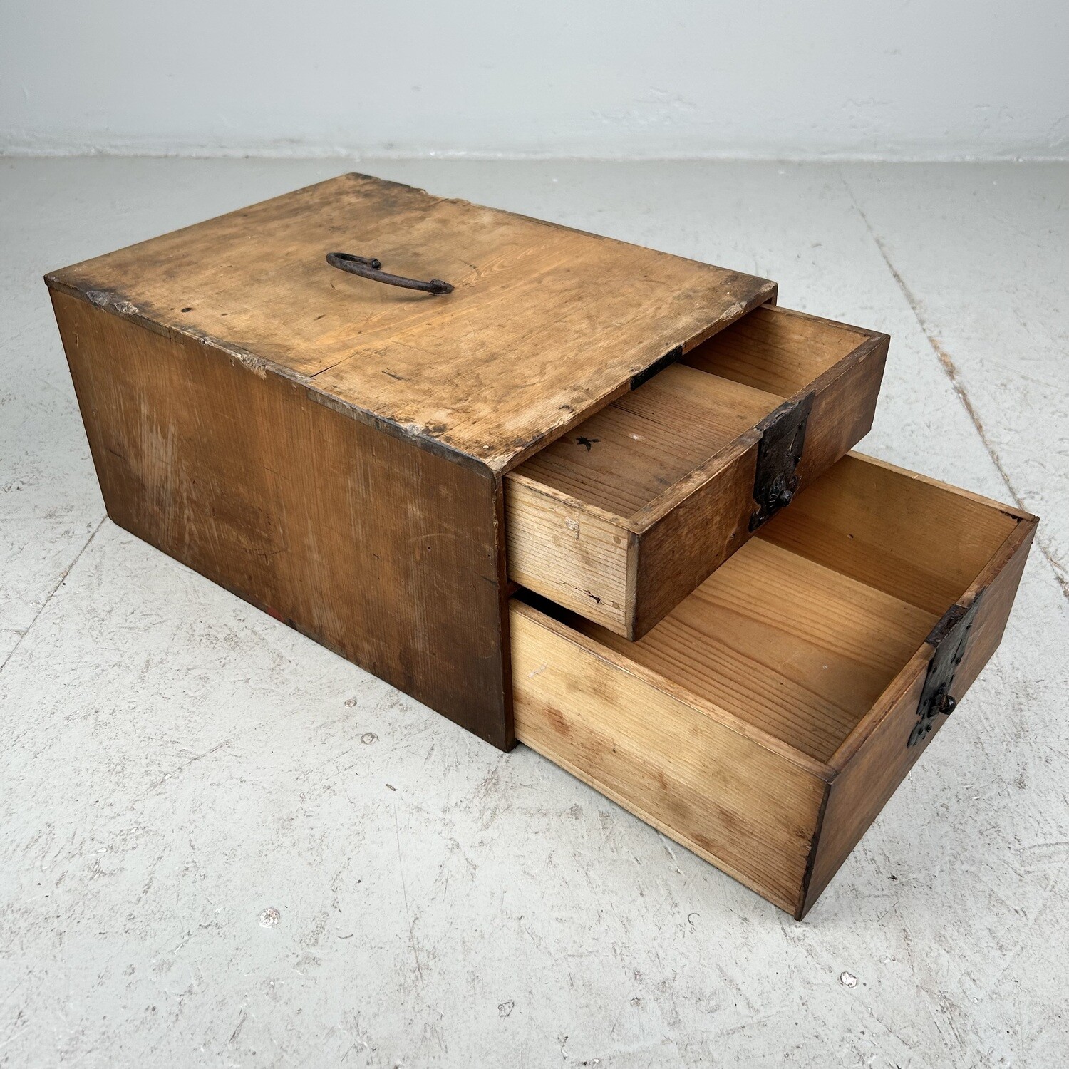 Antique Kake-suzuri (懸硯) from the Meiji period, Japan.