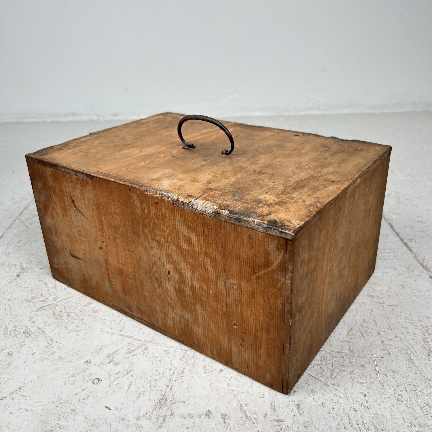 Antique Kake-suzuri (懸硯) from the Meiji period, Japan.