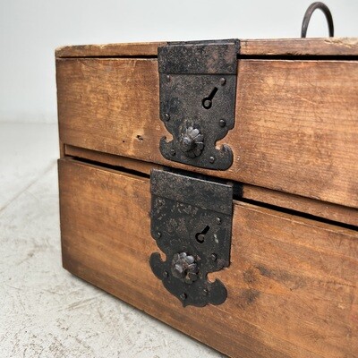 Antique Kake-suzuri (懸硯) from the Meiji period, Japan.