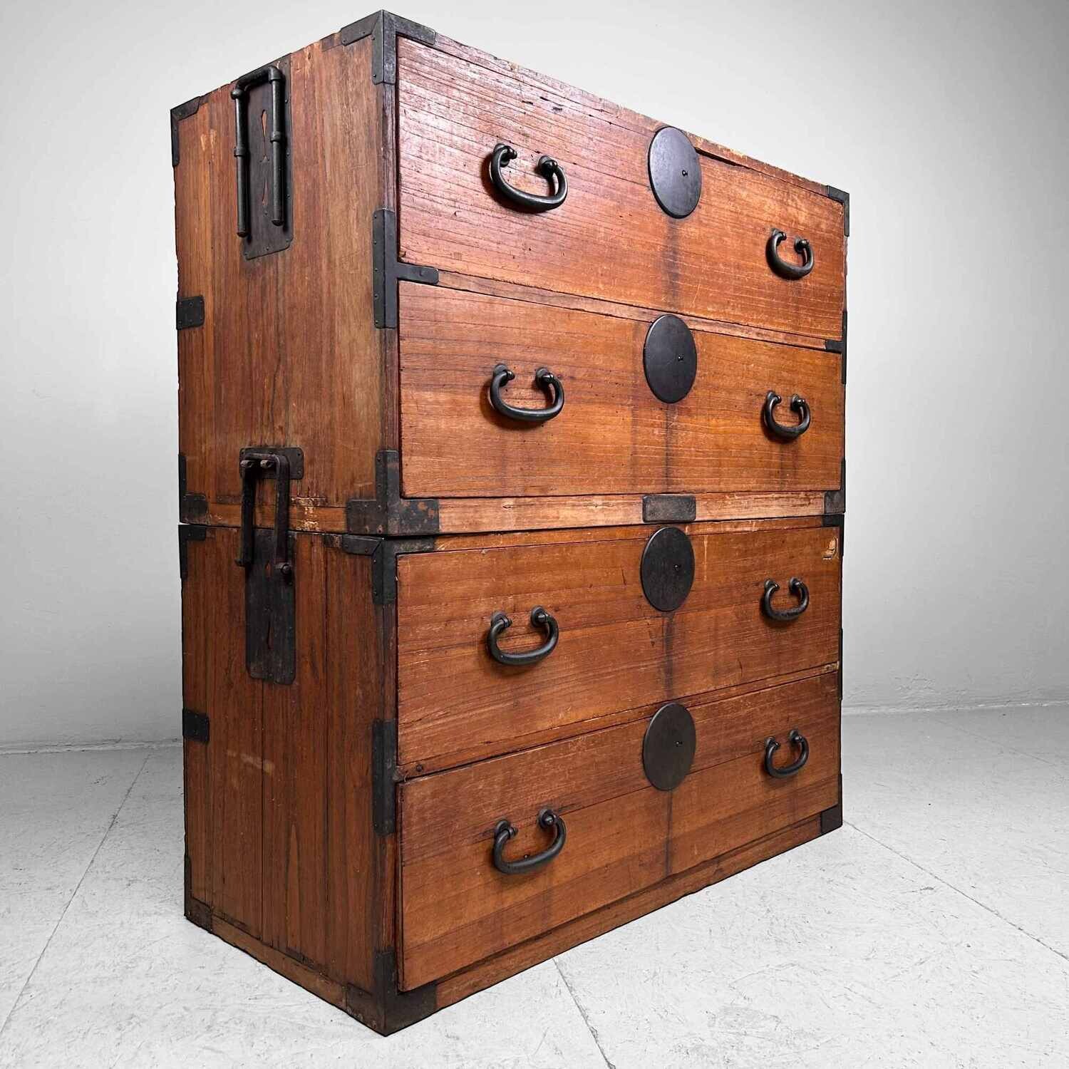 Japanse Isho-Dansu Kasane Kimonokast Meiji periode