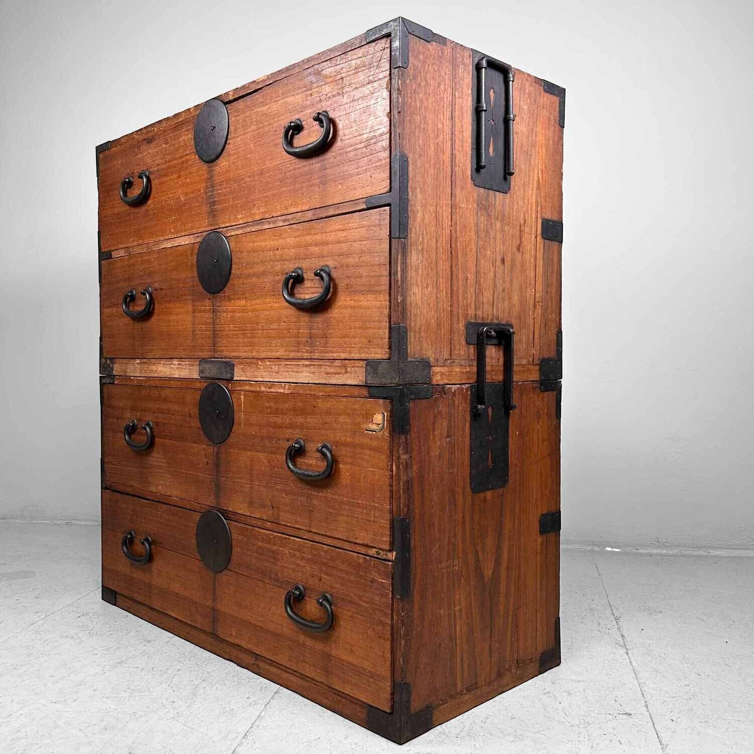 Japanse Isho-Dansu Kasane Kimonokast Meiji periode