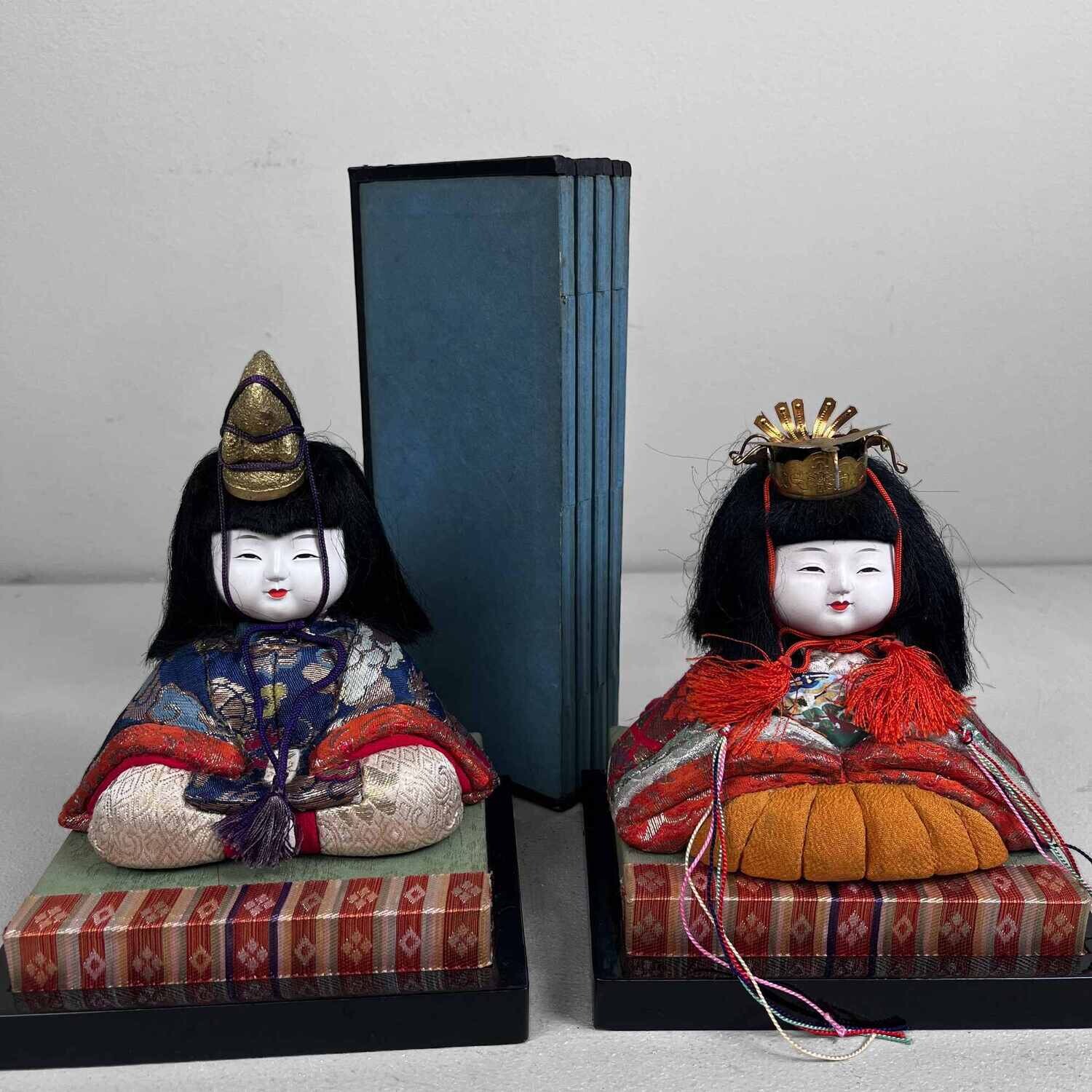Japanse set Hina-poppen ((雛人形) met Byōbu" (屏風) jaren '50