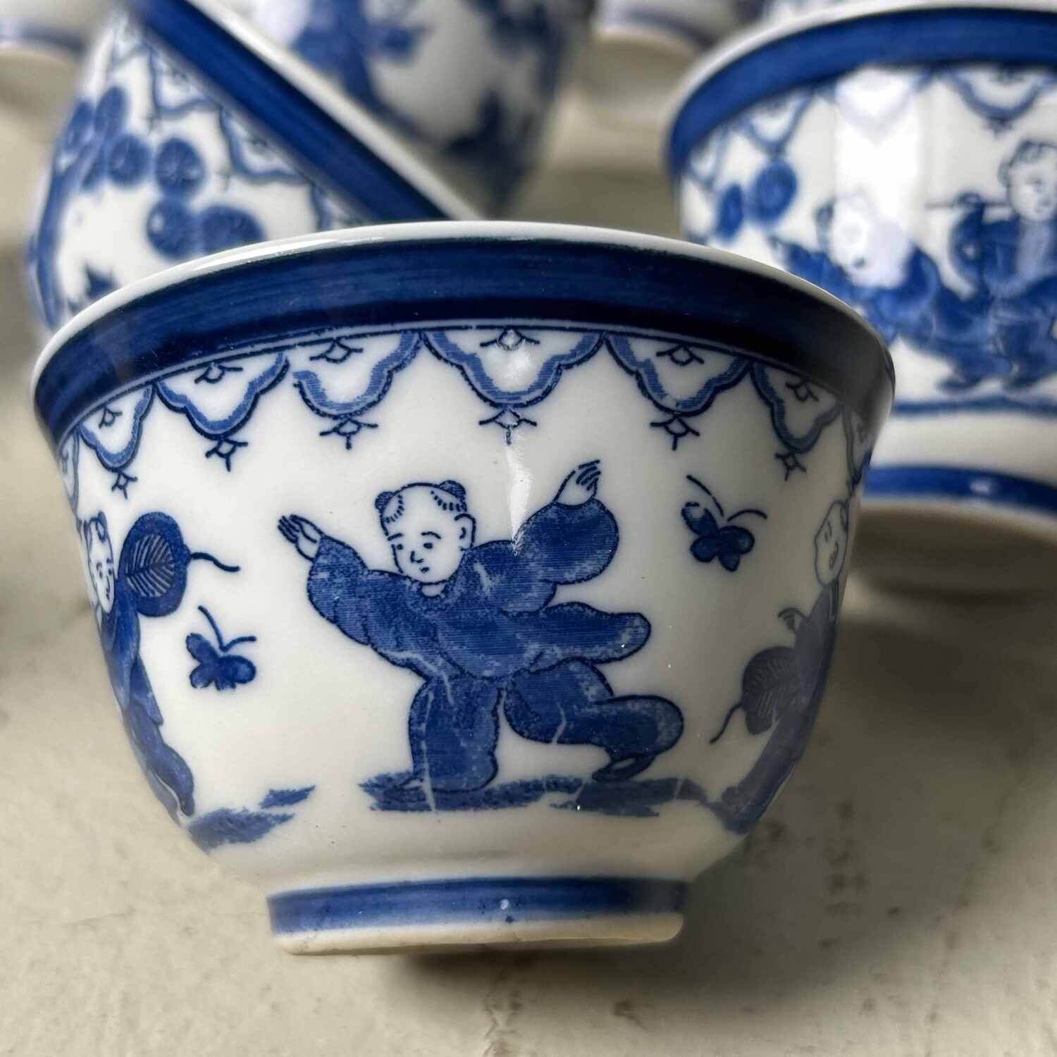 Sencha cups Thee Porselein - Karako Chasing Butterflies 1930s Japan