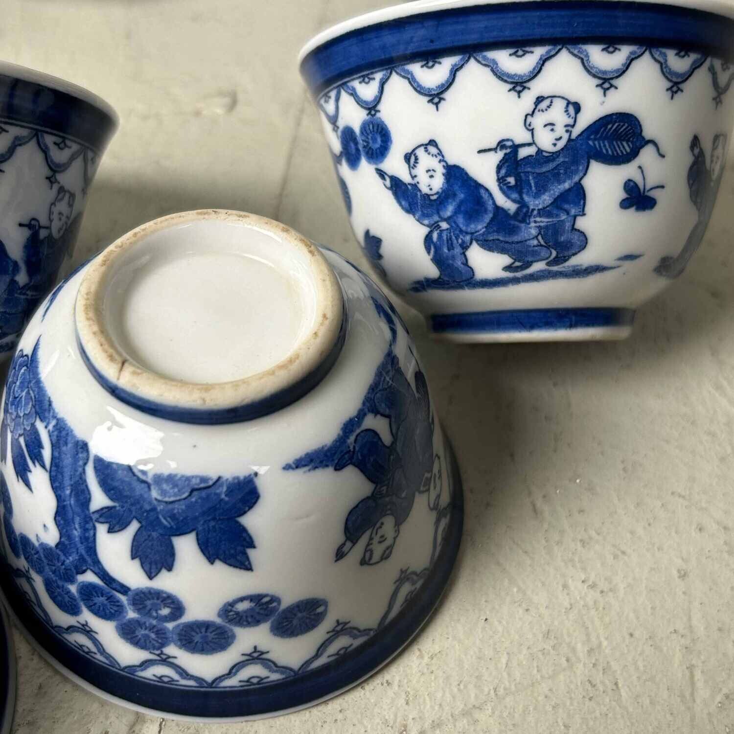 Sencha cups Thee Porselein - Karako Chasing Butterflies 1930s Japan