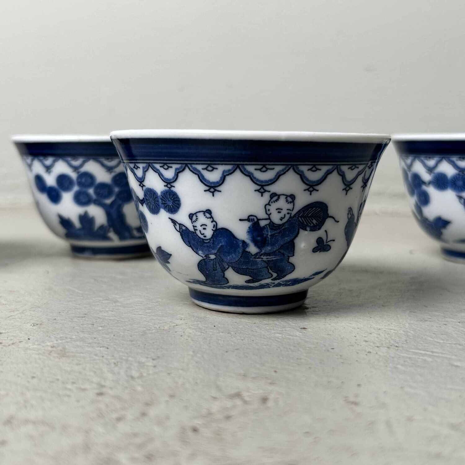 Sencha cups Thee Porselein - Karako Chasing Butterflies 1930s Japan