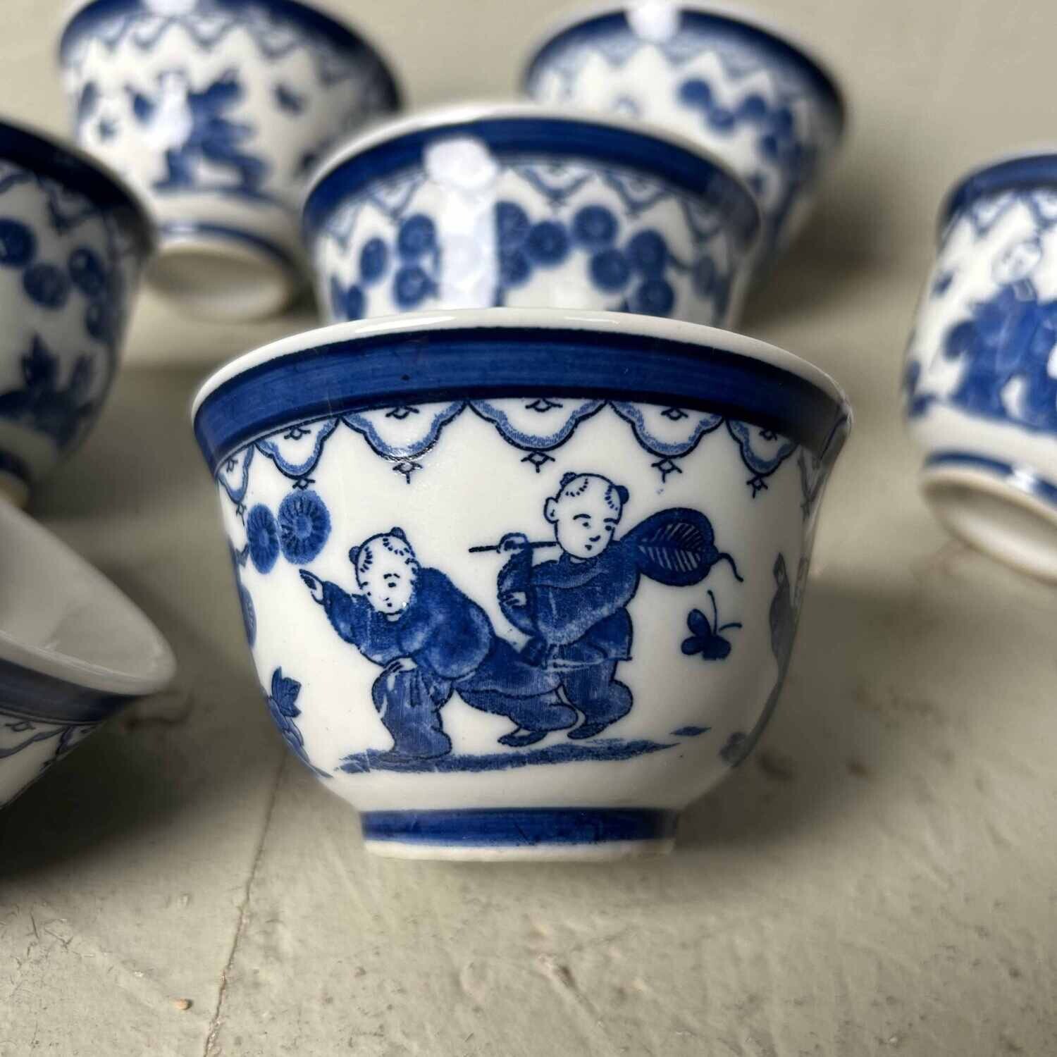 Sencha cups Thee Porselein - Karako Chasing Butterflies 1930s Japan