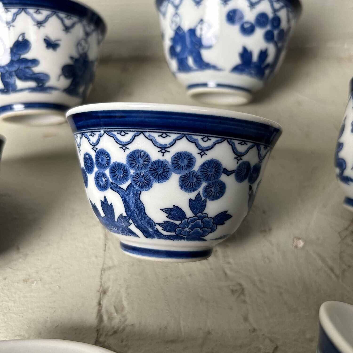 Sencha cups Thee Porselein - Karako Chasing Butterflies 1930s Japan