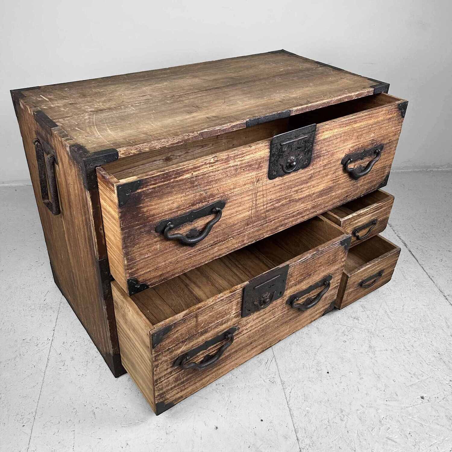 Lage Japanse Tansu Ladekast, Taishō [大正], Japan.