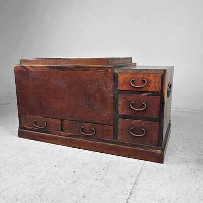 Traditionele Nagahibachi 長火鉢 Meiji-periode Japan.