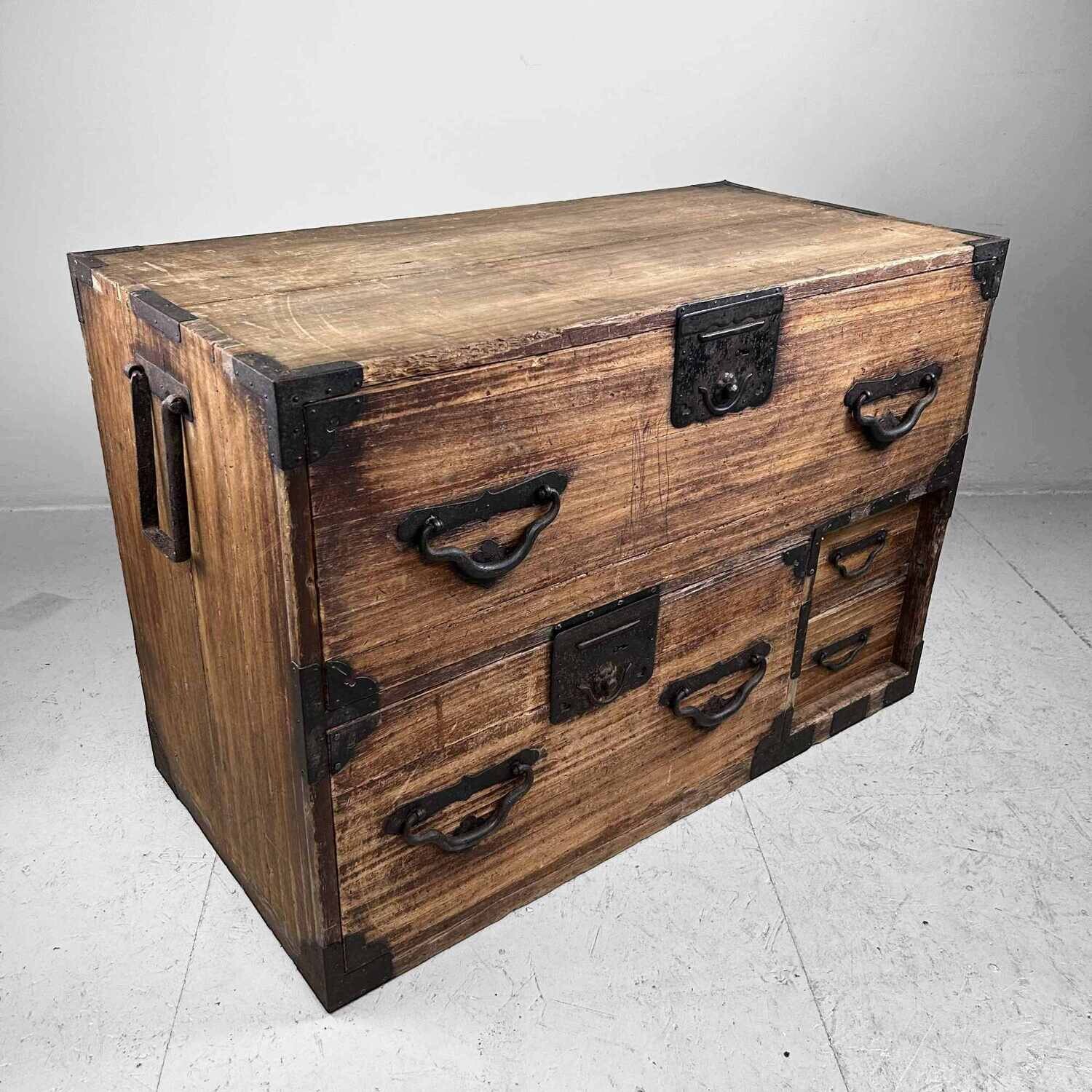 Lage Japanse Tansu Ladekast, Taishō [大正], Japan.