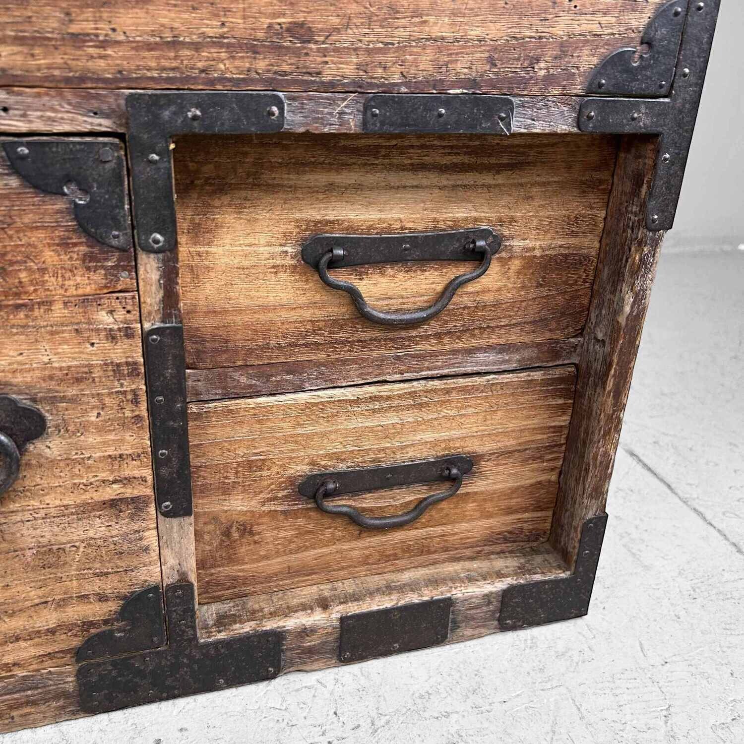 Lage Japanse Tansu Ladekast, Taishō [大正], Japan.