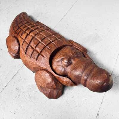 Decorative Crocodile Woodcarving, Japan 2004.