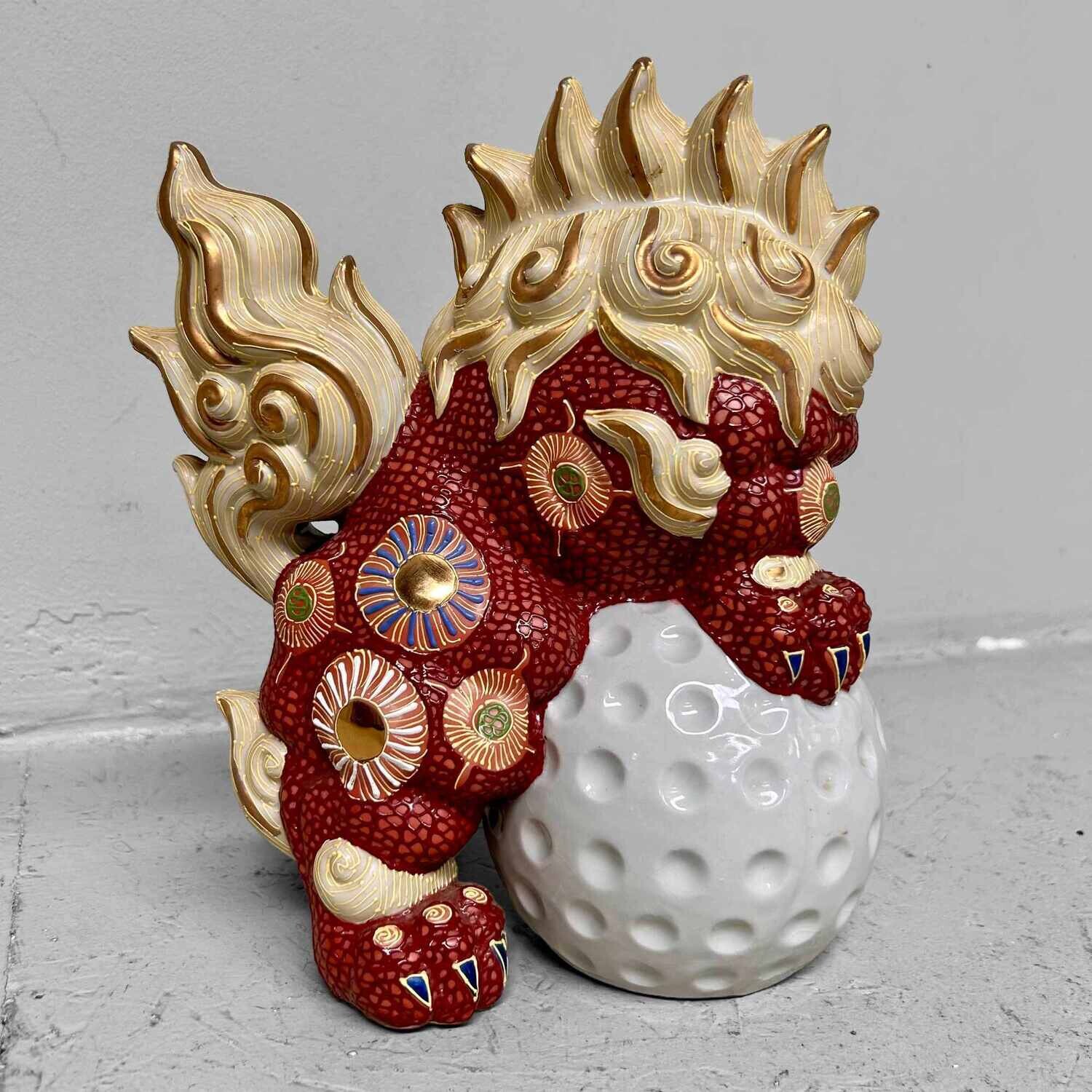 Japanese Shishi (獅子) Lion - Kutani ware Shōwa period Japanese Shishi (獅子) Lion - Kutani ware Shōwa period