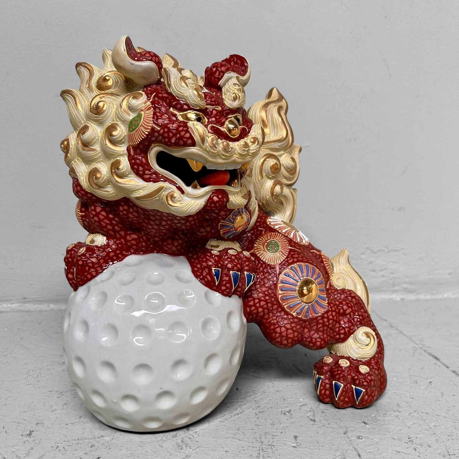 Japanese Shishi (獅子) Lion - Kutani ware Shōwa period Japanese Shishi (獅子) Lion - Kutani ware Shōwa period