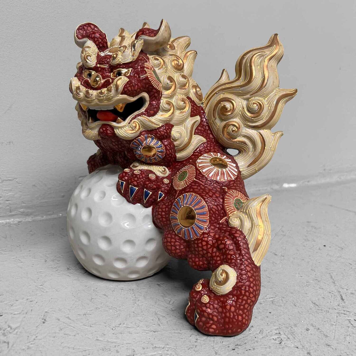 Japanese Shishi (獅子) Lion - Kutani ware Shōwa period Japanese Shishi (獅子) Lion - Kutani ware Shōwa period