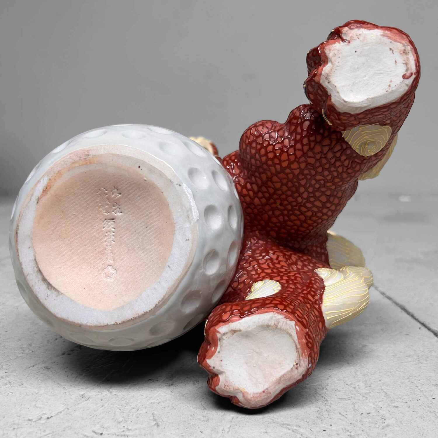 Japanese Shishi (獅子) Lion - Kutani ware Shōwa period Japanese Shishi (獅子) Lion - Kutani ware Shōwa period