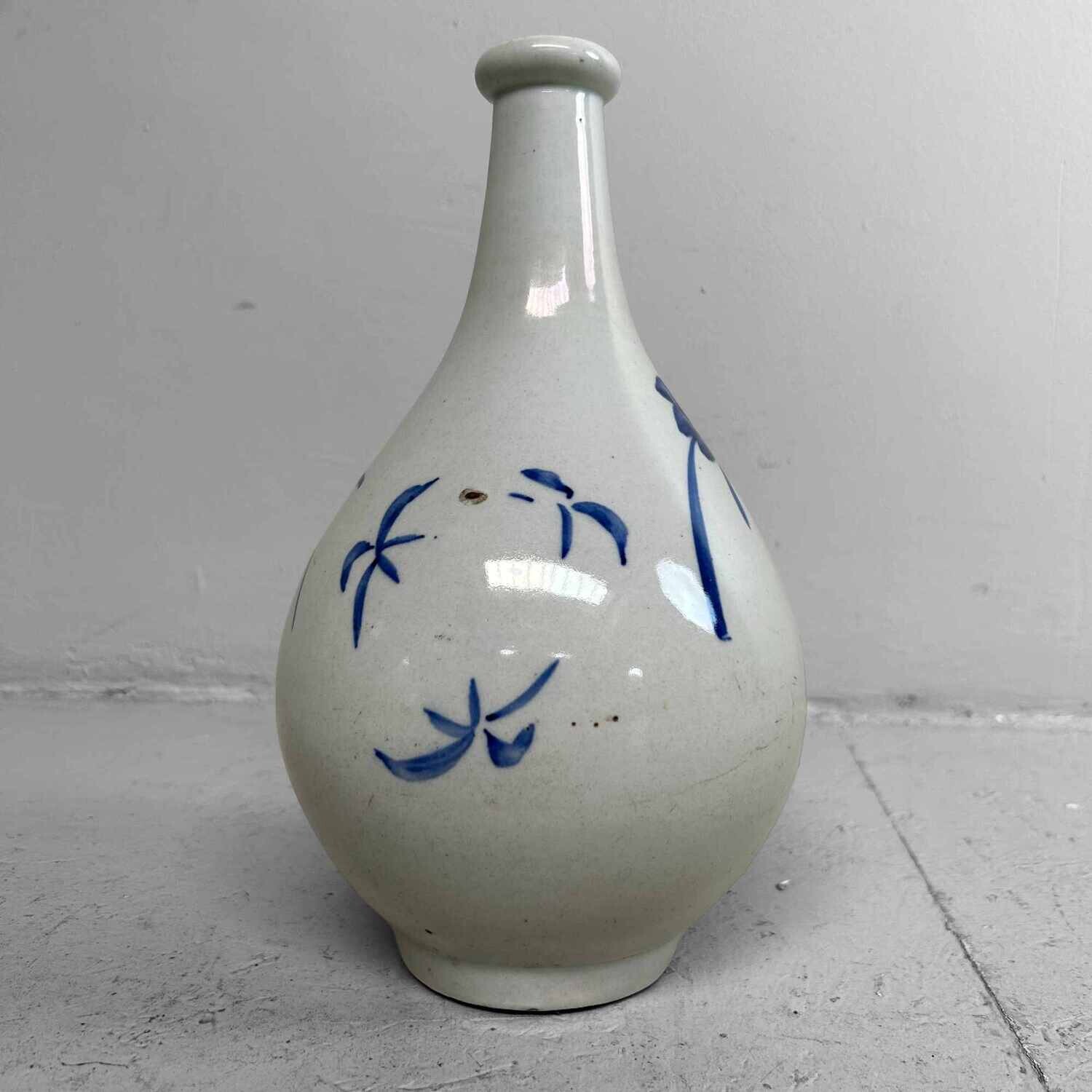 Porcelain Tokkuri Sake Ko-Imari 古伊万里焼 Meiji Japan Porcelain Tokkuri Sake Ko-Imari 古伊万里焼 Meiji Japan