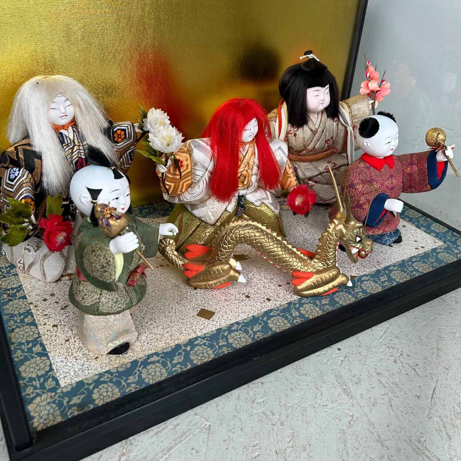 Etalagekast met Japanse Renjishi Kabuki Ceremonie poppen jaren '50.