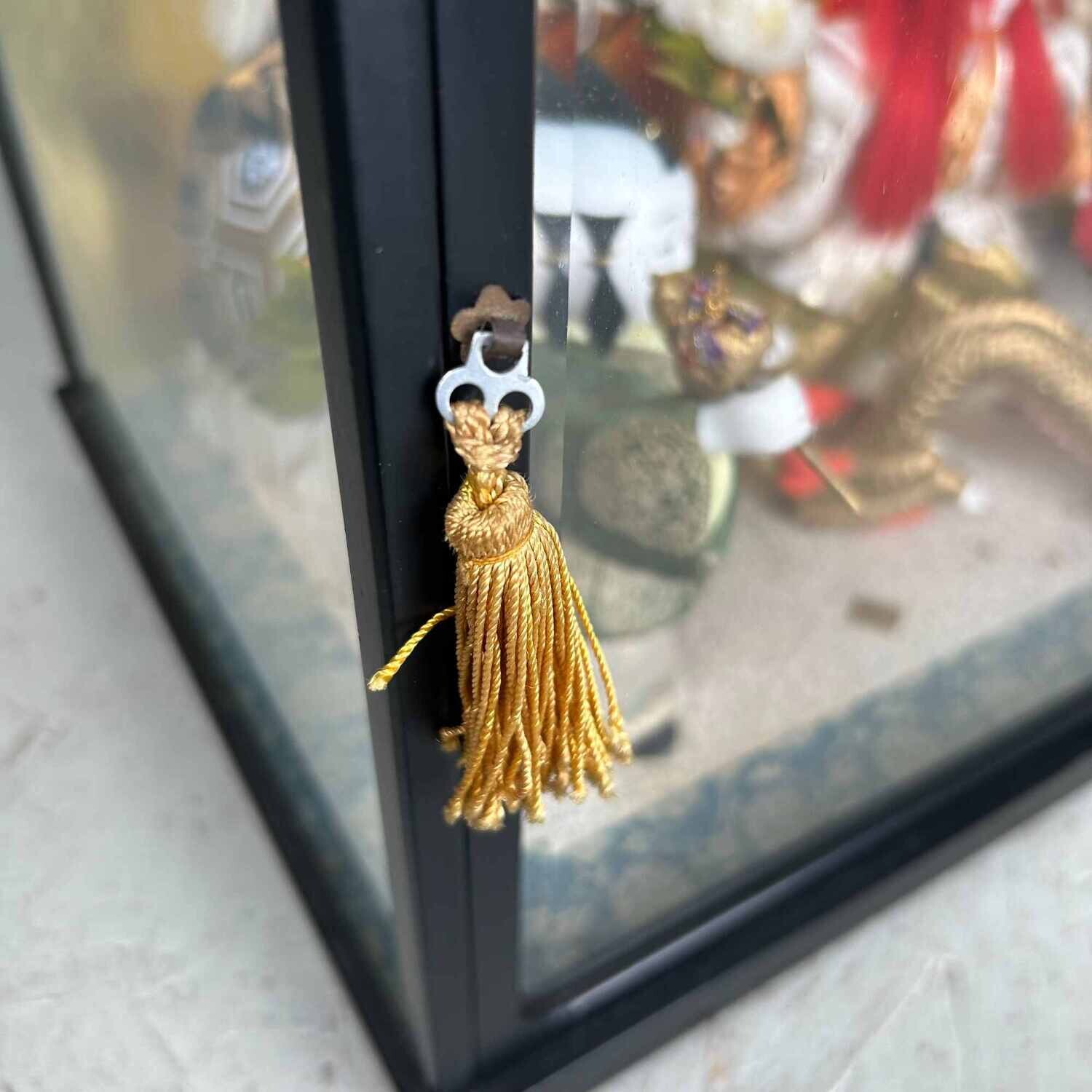 Etalagekast met Japanse Renjishi Kabuki Ceremonie poppen jaren '50.