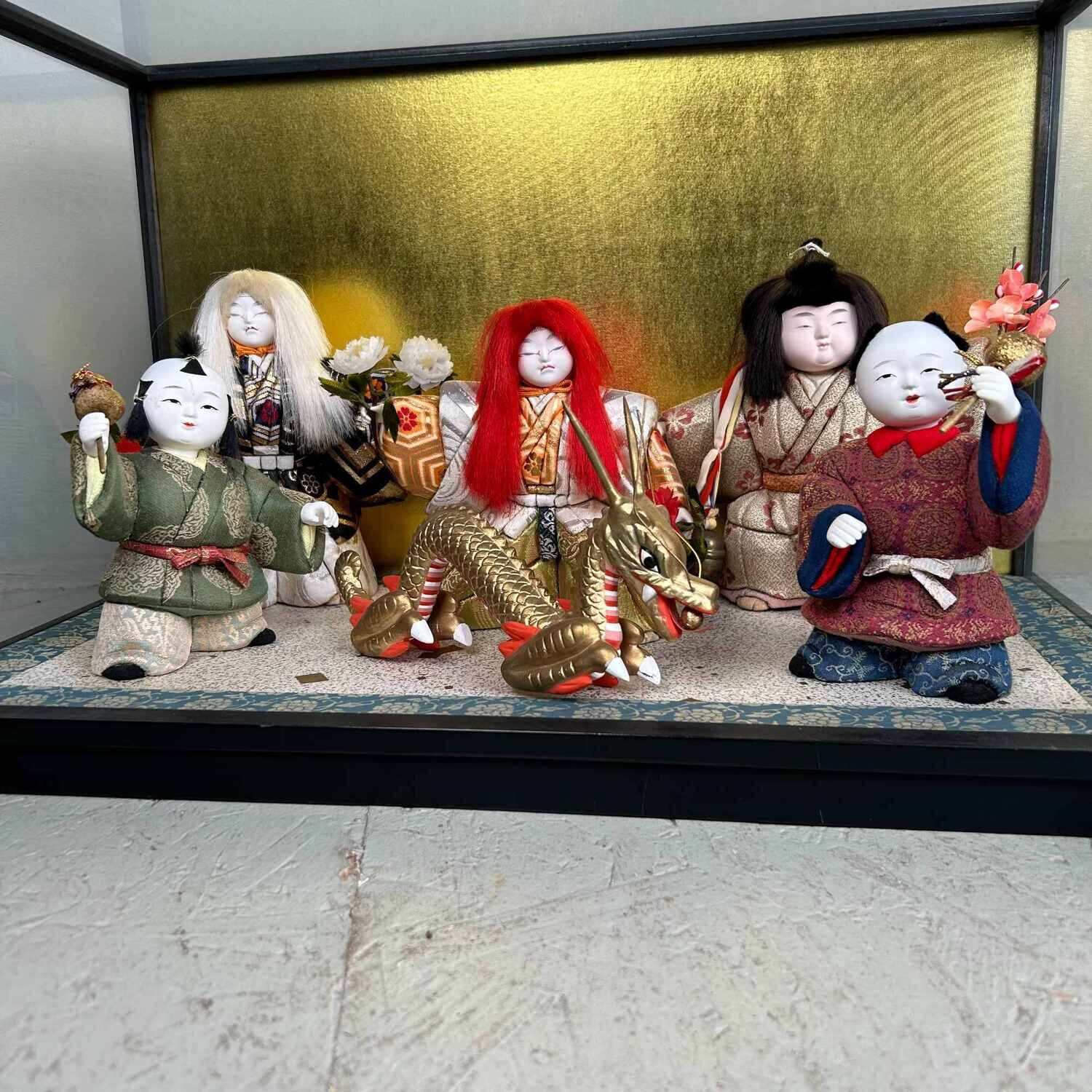 Etalagekast met Japanse Renjishi Kabuki Ceremonie poppen jaren '50.