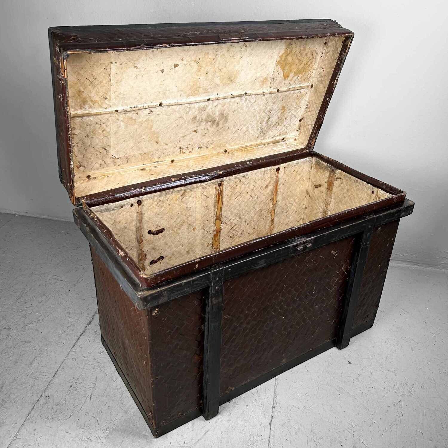 Traditional Tsuzura (筒簓) Kimono Basket, early Shōwa era, Japan.