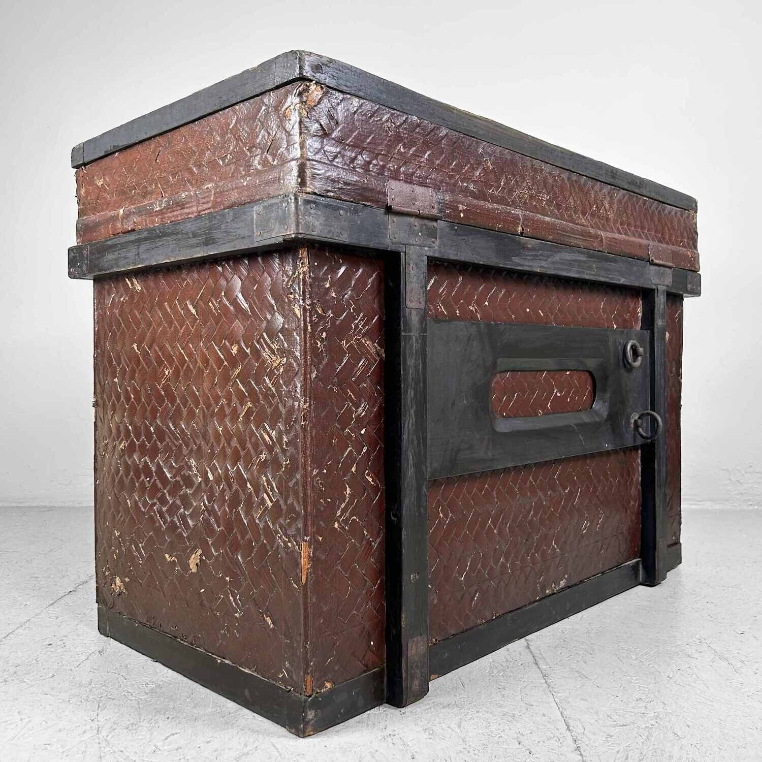 Traditional Tsuzura (筒簓) Kimono Basket, early Shōwa era, Japan.