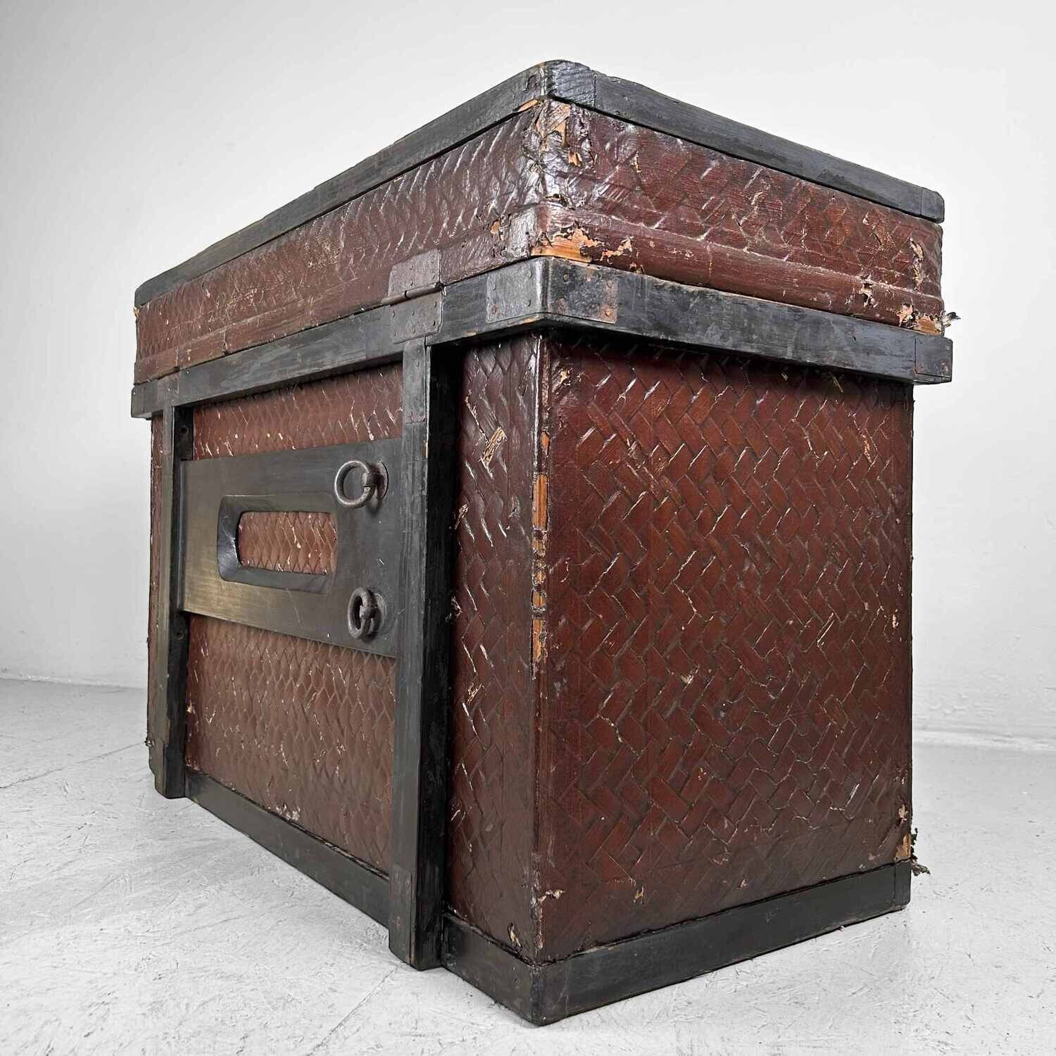 Traditional Tsuzura (筒簓) Kimono Basket, early Shōwa era, Japan.