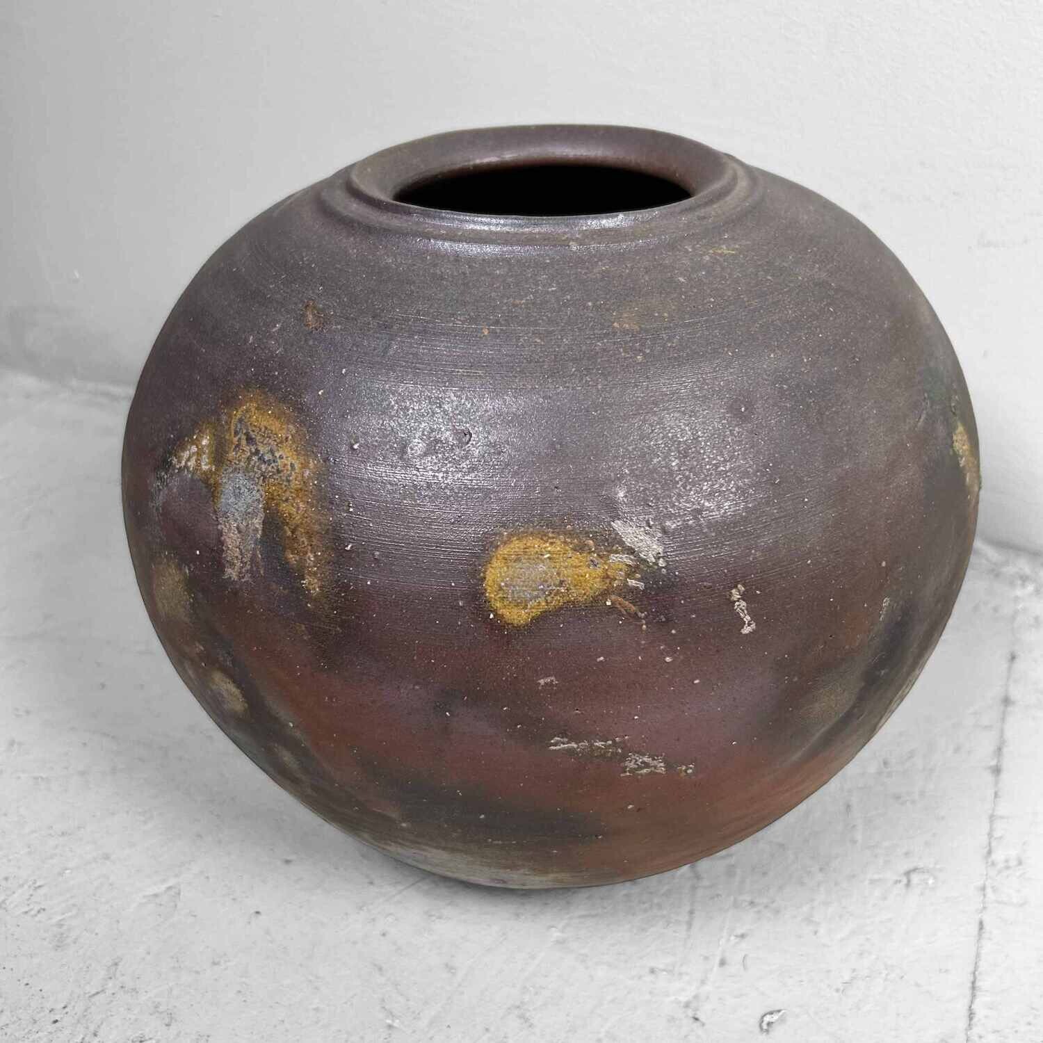 Earthenware Bizen-Yaki (備前焼) Tsubo, 1920s, Japan.