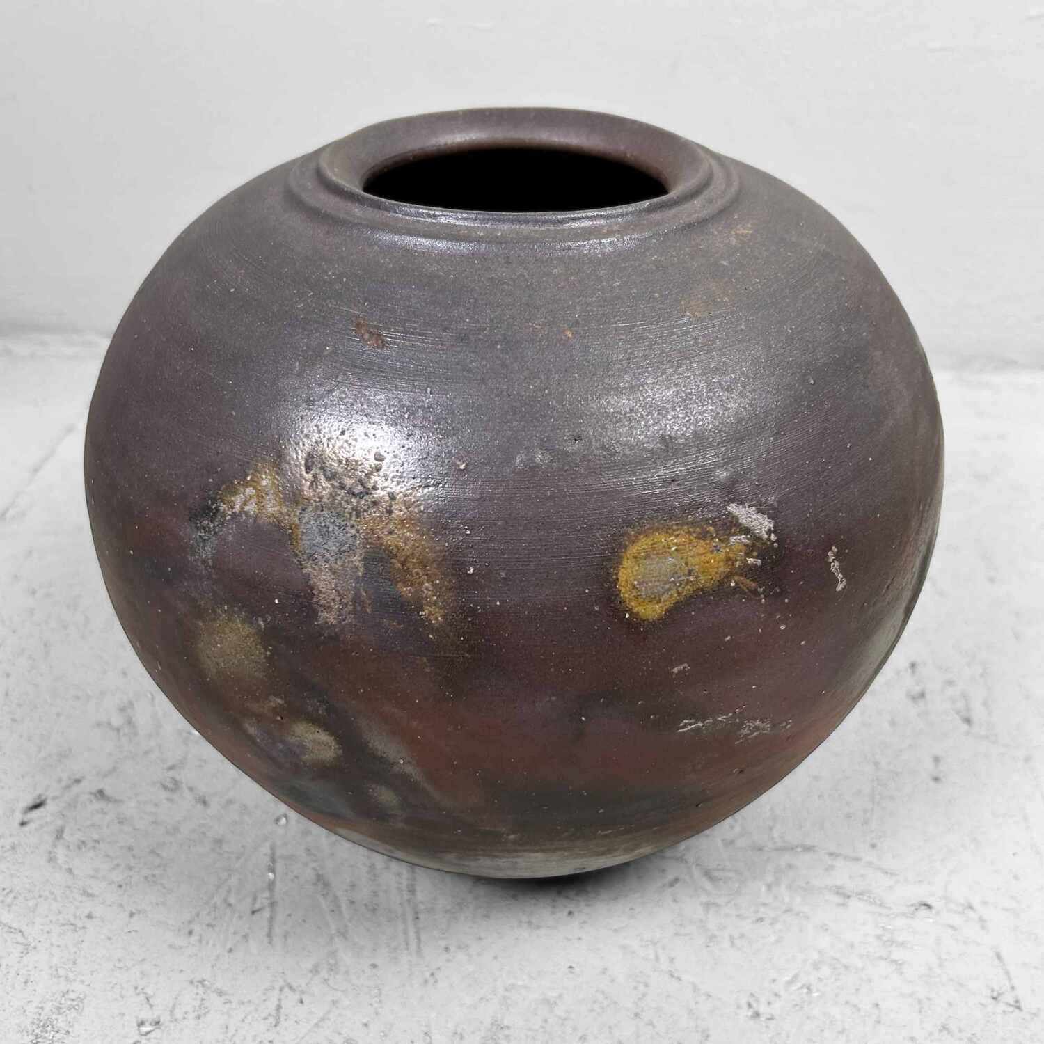 Earthenware Bizen-Yaki (備前焼) Tsubo, 1920s, Japan.