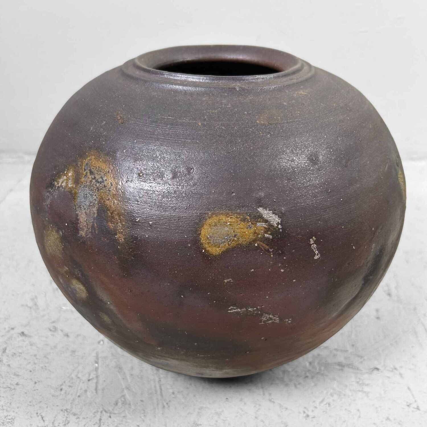 Earthenware Bizen-Yaki (備前焼) Tsubo, 1920s, Japan.