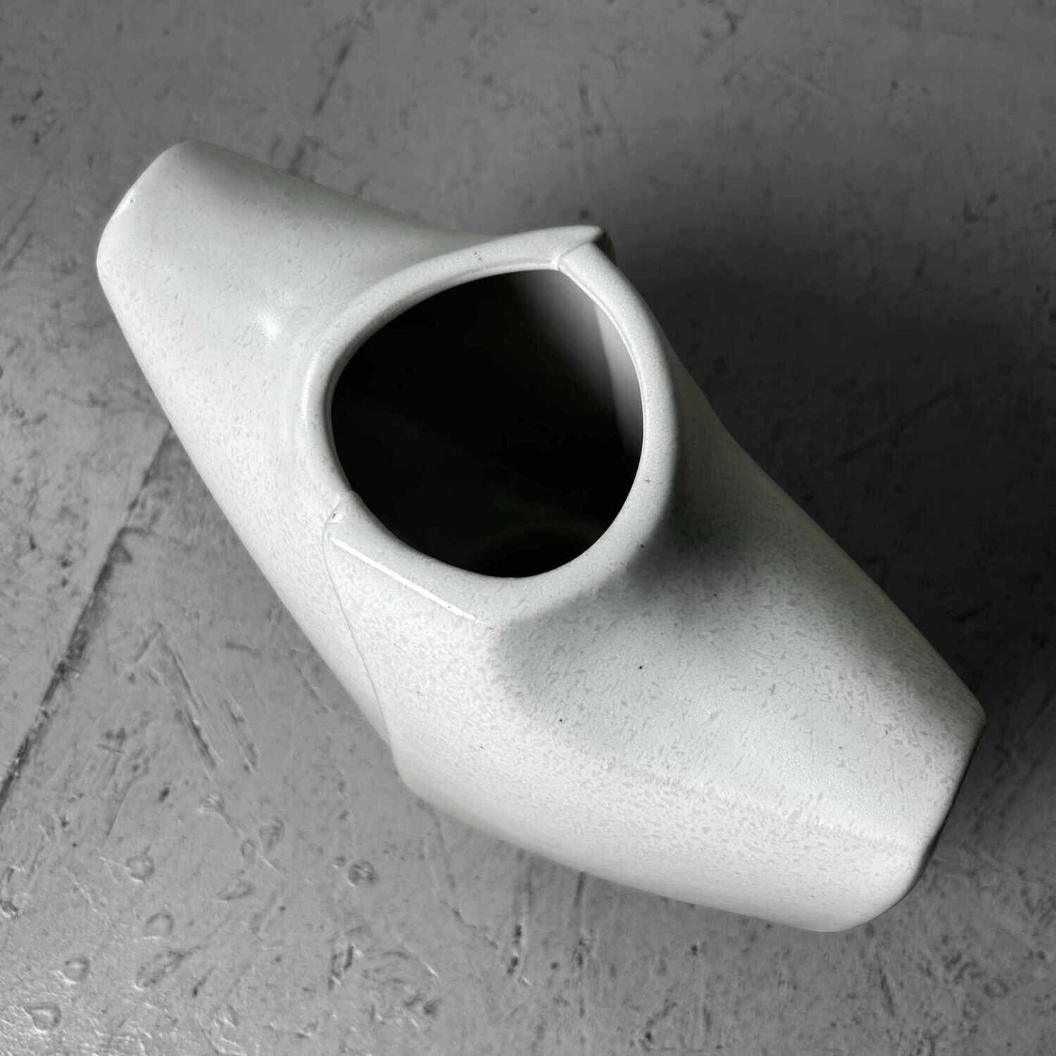 Japanese Mid Century Ikebana 生花 Vase.