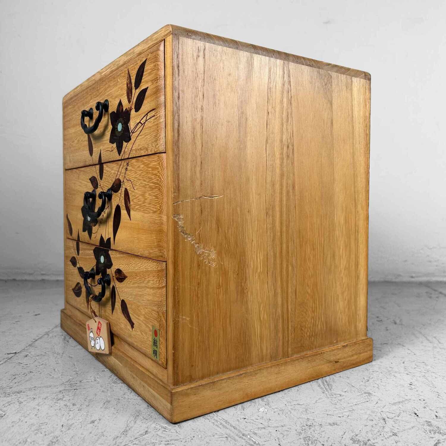 Vintage Haribako (針箱) from the '80s, Japan.