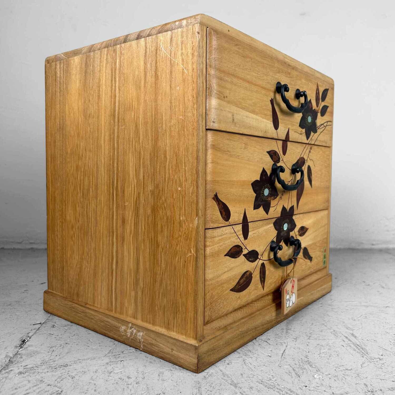 Vintage Haribako (針箱) from the '80s, Japan.