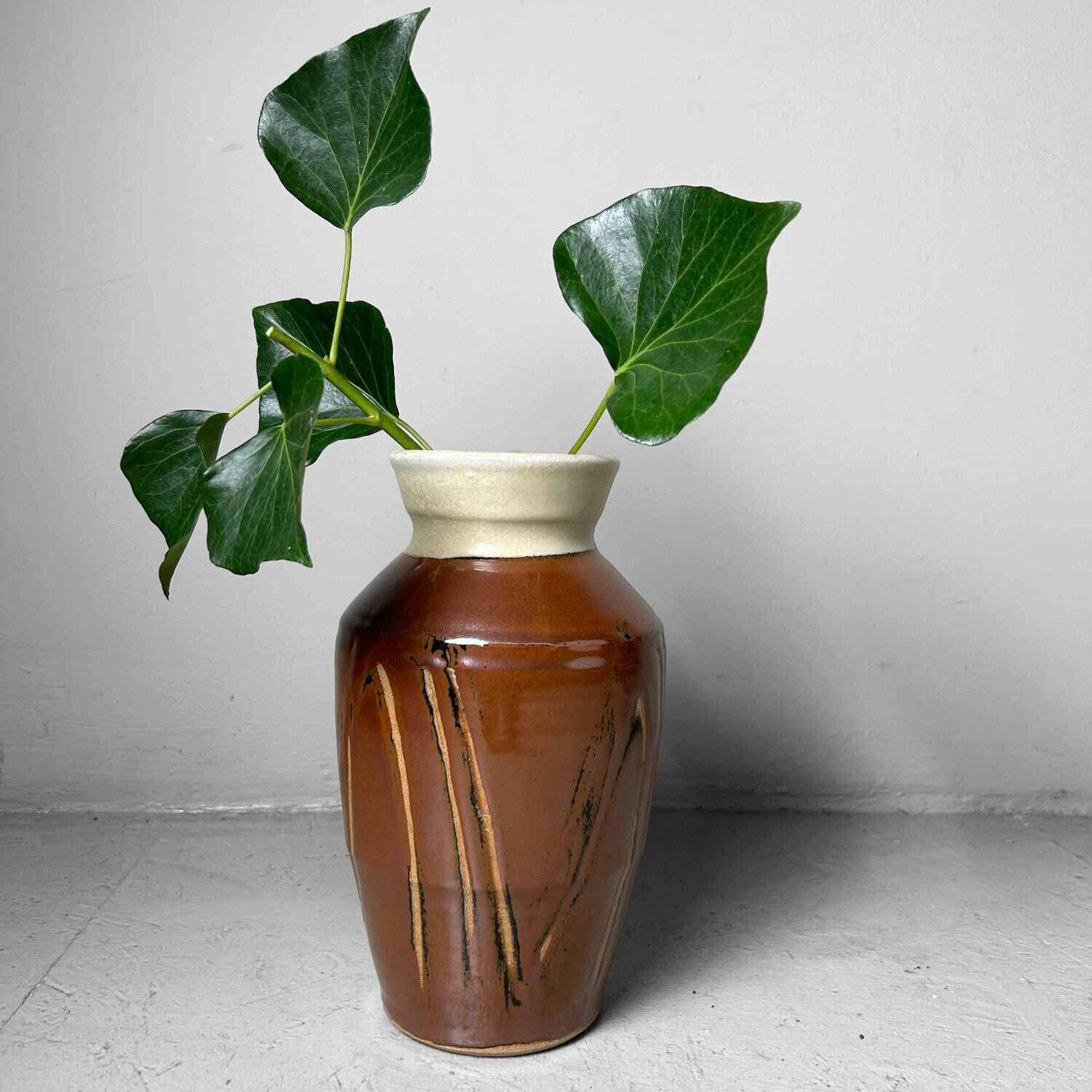 Glazed Pottery Japanese Kabin Vase 花瓶, from the 1970s.